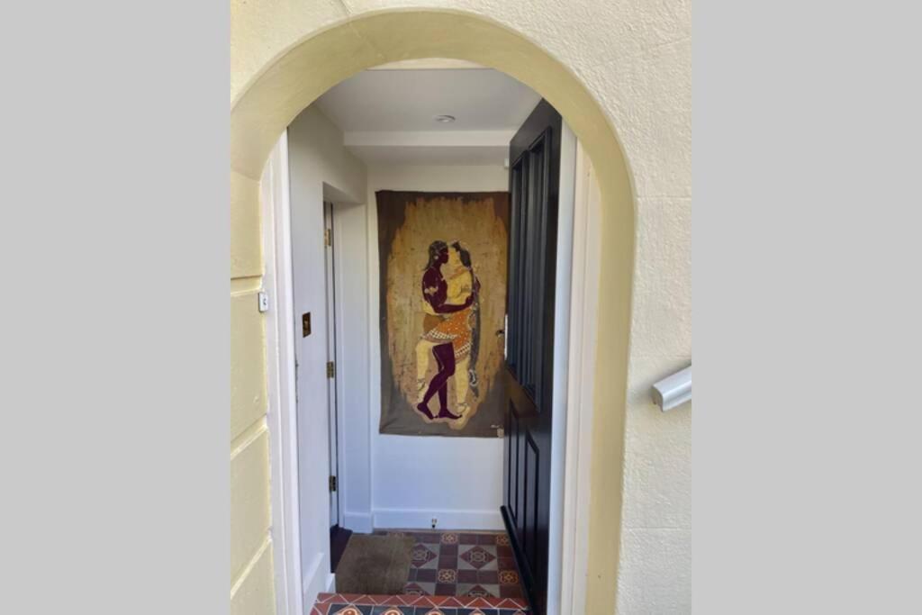 Lavender Apartment - Spacious Apartment Close To The Beach Deal Esterno foto